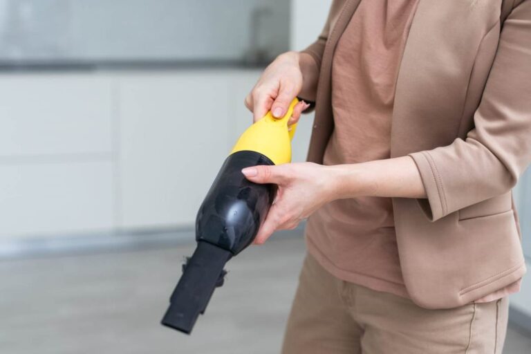 How To Clean Screen Door That's Dirty